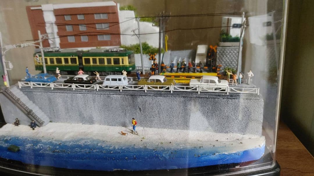 江ノ電ジオラマSLAM DUNK踏切前 スラムダンク 電車 列車 模型