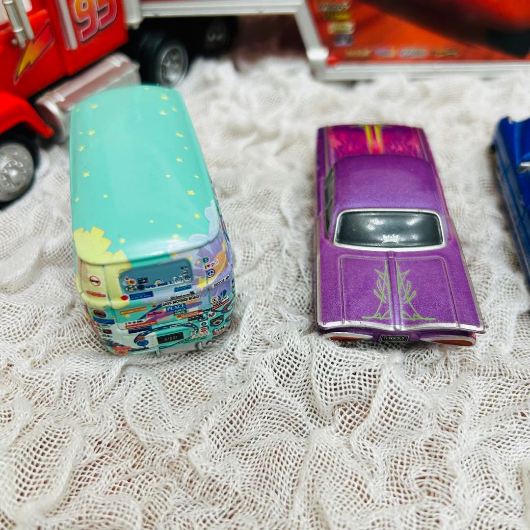 ミニカーセット ライトニング・マックイーン トレーラー付き