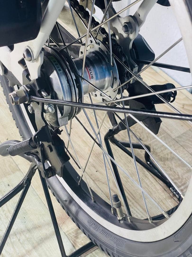 2952ブリヂストン8.7アンペア20インチ子供乗せ　電動アシスト自転車