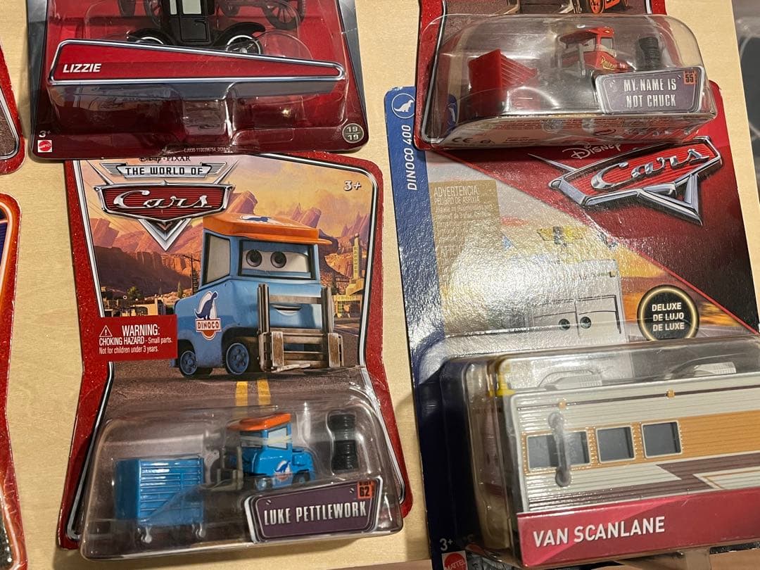 カーズ2 合計18台 マテル社15台＋3台＋大きなワールドマップ マテル