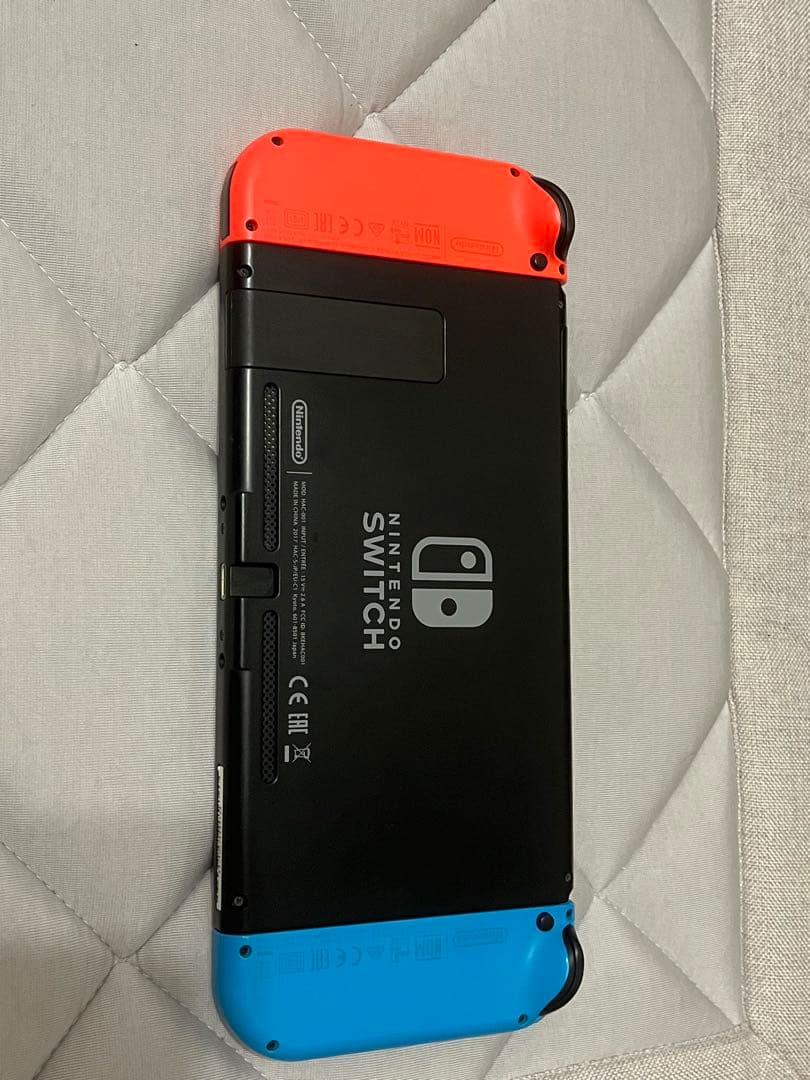 Nintendo Switch 青/赤 本体と付属品　桃鉄ソフト