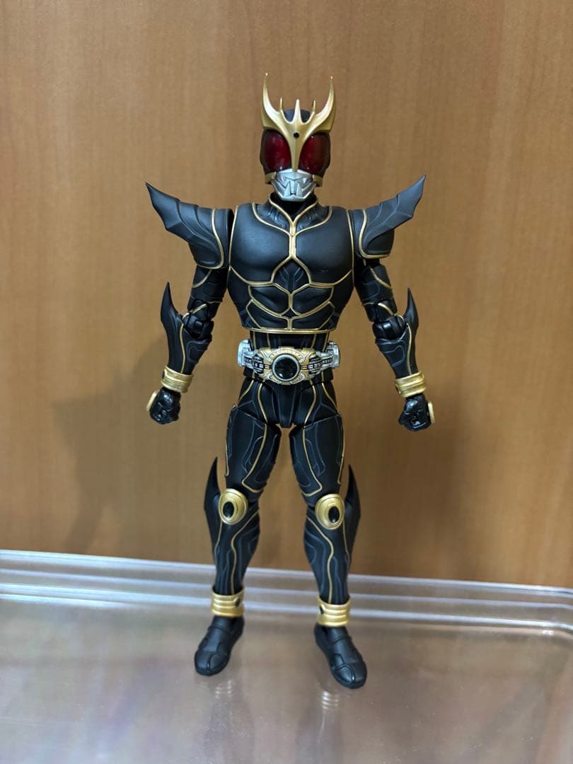 真骨彫　仮面ライダークウガ　アルティメットフォーム