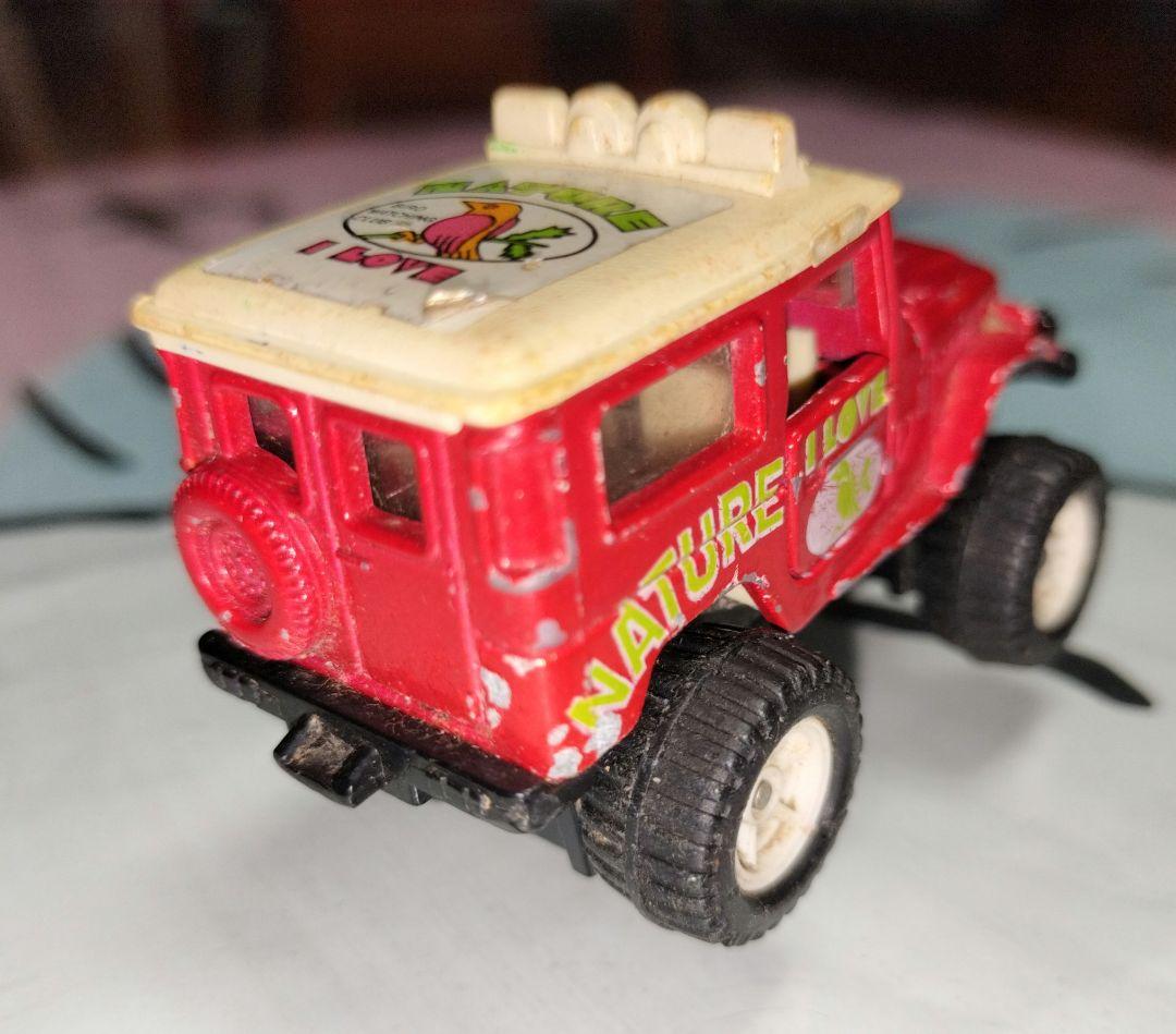 赤いミニカー 自然愛好クラブ