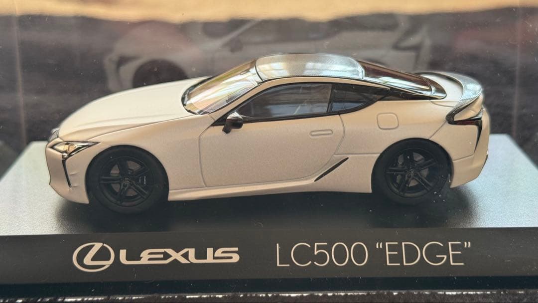 1/43 レクサス LC500ミニカー \"EDGE\" 京商