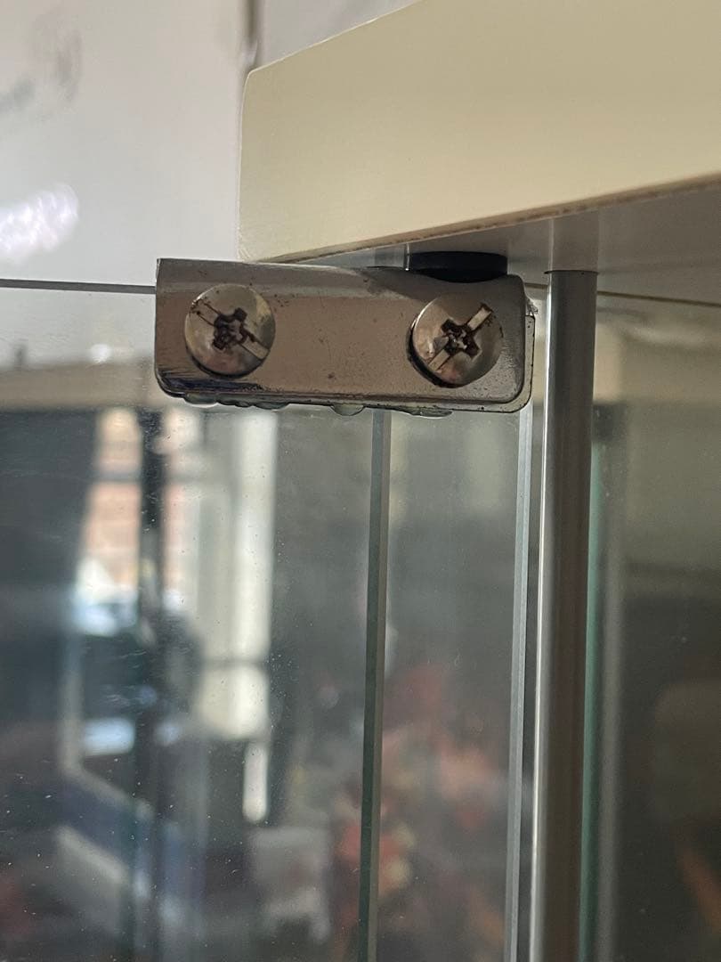 梱包・発送たのメル便】IKEA デトルフ ガラス扉キャビネット - メルカリ