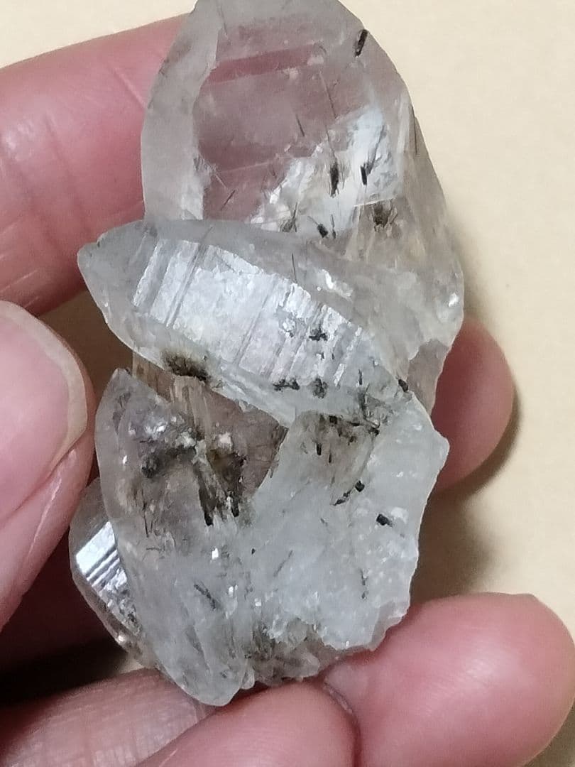 国産鉱物 山梨県 水晶クラスター 塩山竹森山 天然水晶 トルマリン入り