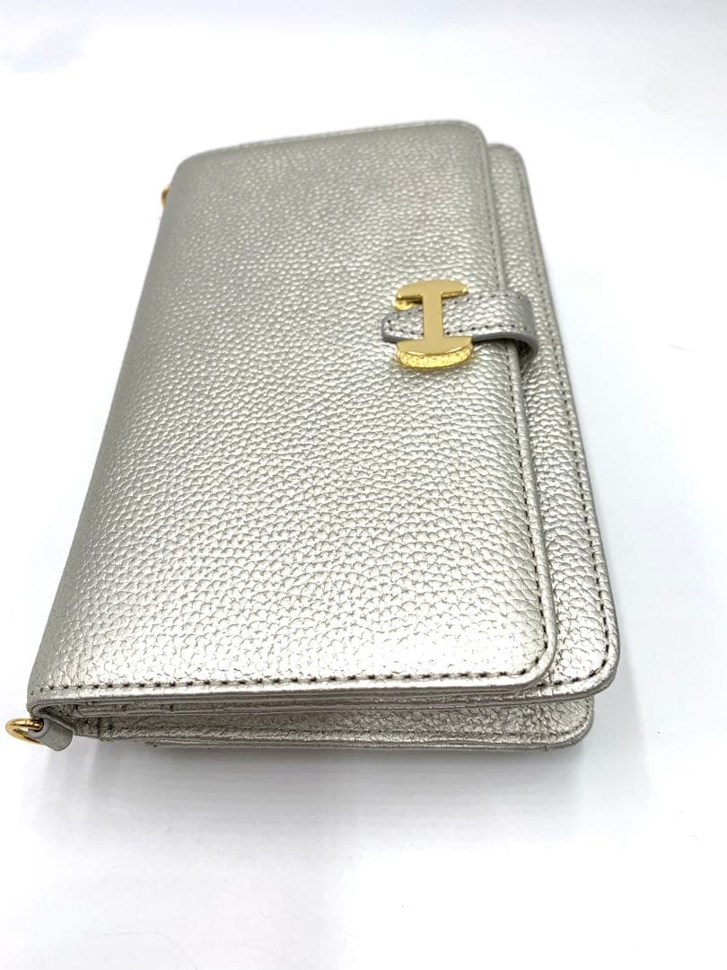 デンハマノ　ブランド　シルバー　ショルダーバッグ　パーティーバッグ　レザー