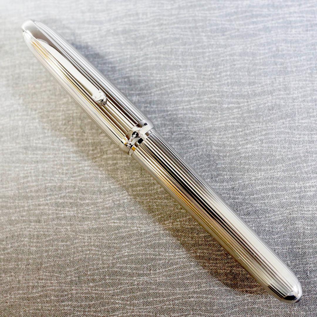 美品 送料込み】カルティエ 万年筆 プラチナフィニッシュ ゴドロン