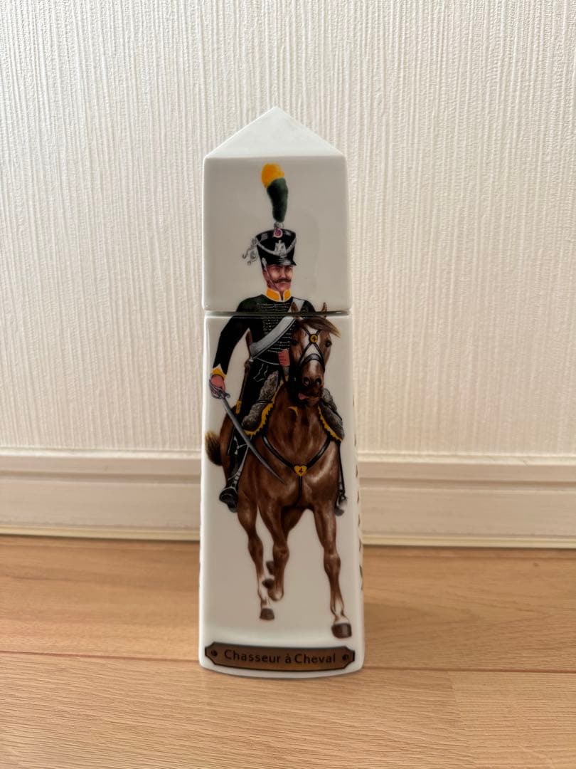 【未開栓/冊子付】ドリューズ ナポレオン 皇帝の近衛兵 陶器ボトル コニャック 未開栓/冊子付】ドリューズ ナポレオン 皇帝の近衛兵 陶器ボトル