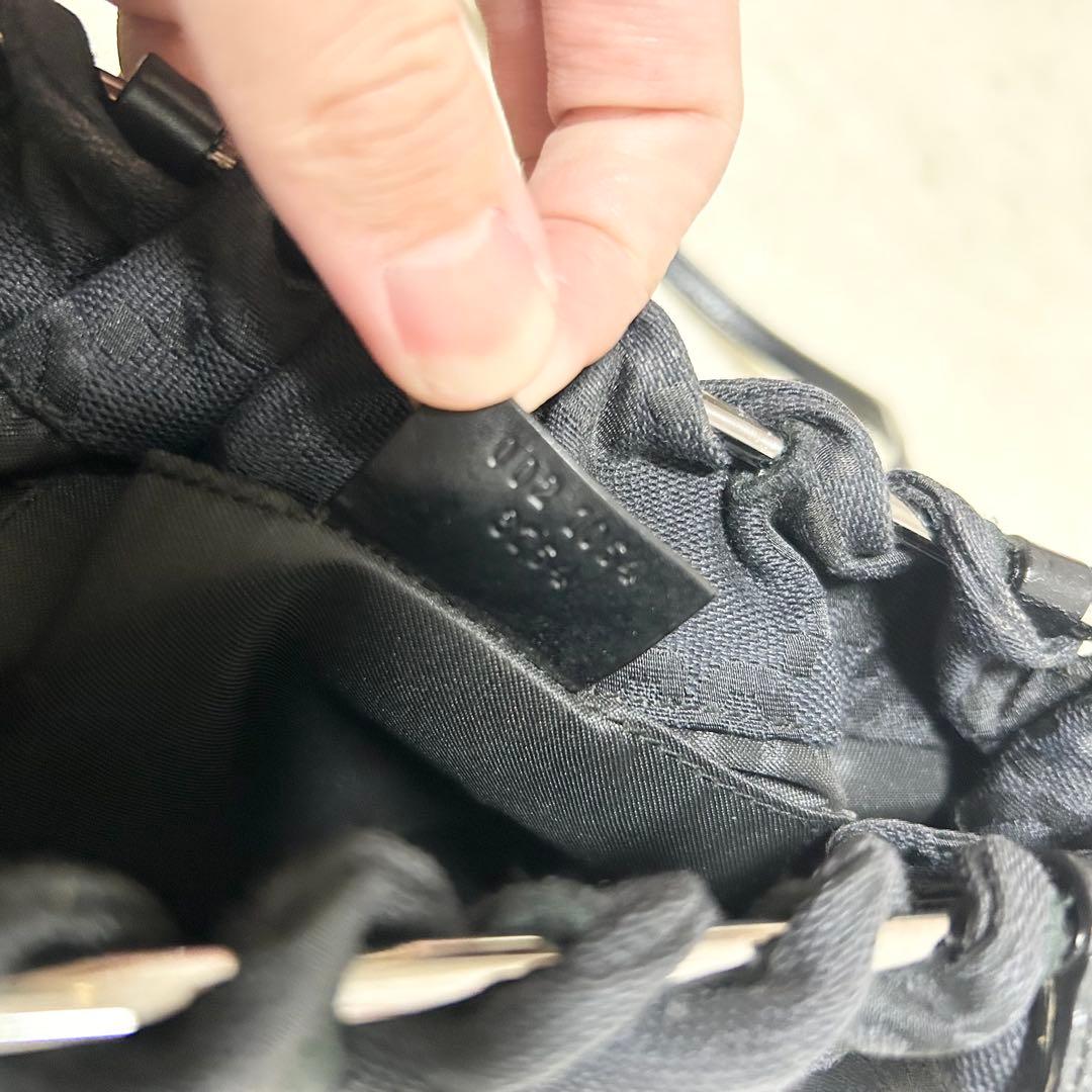 希少　グッチ　GUCCI ハンドバッグ　アクセサリーポーチ　ジャンボGG 黒