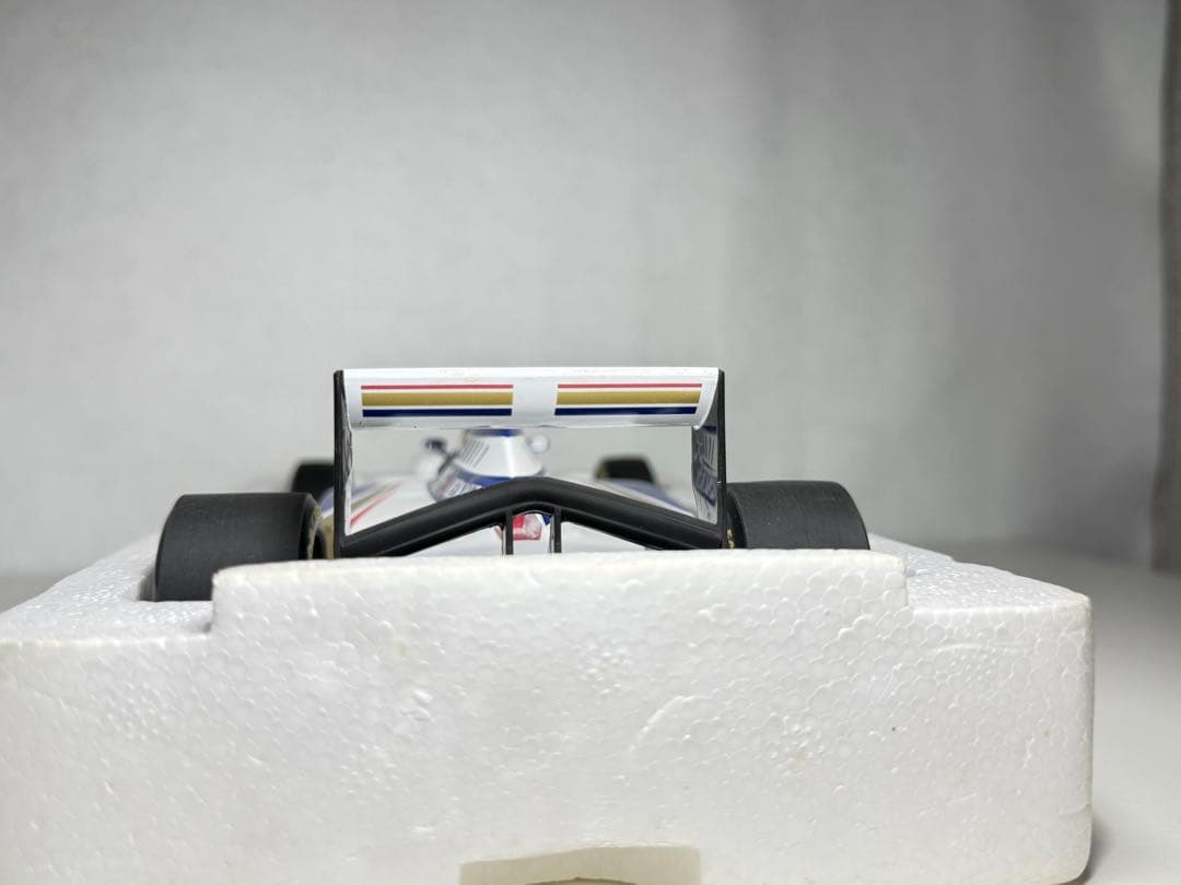 未使用　マクラーレン　アイルトンセナ　1994 FW16 1/18