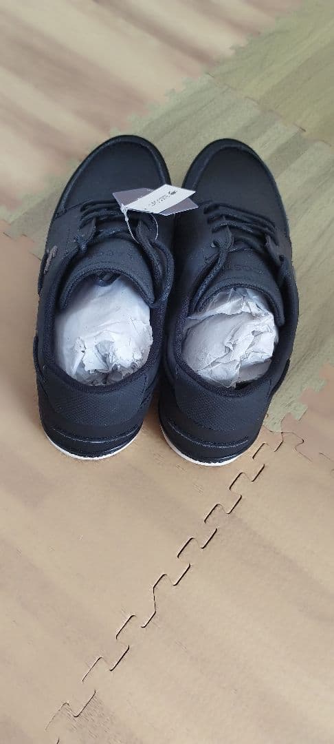 LACOSTE ブラック メンズシューズ