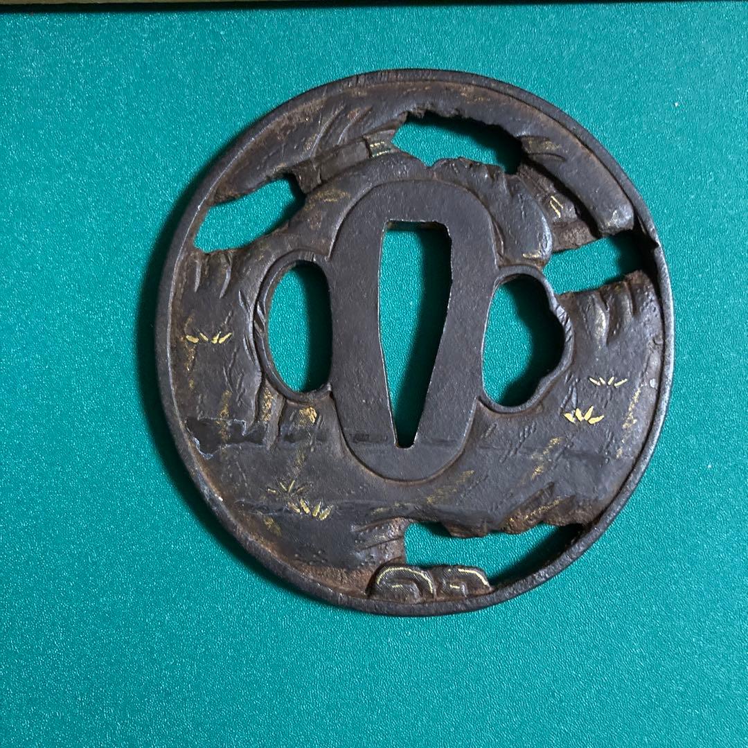 刀の鍔　鍔　鐔　刀　刀装具　武具【kurokunn】H