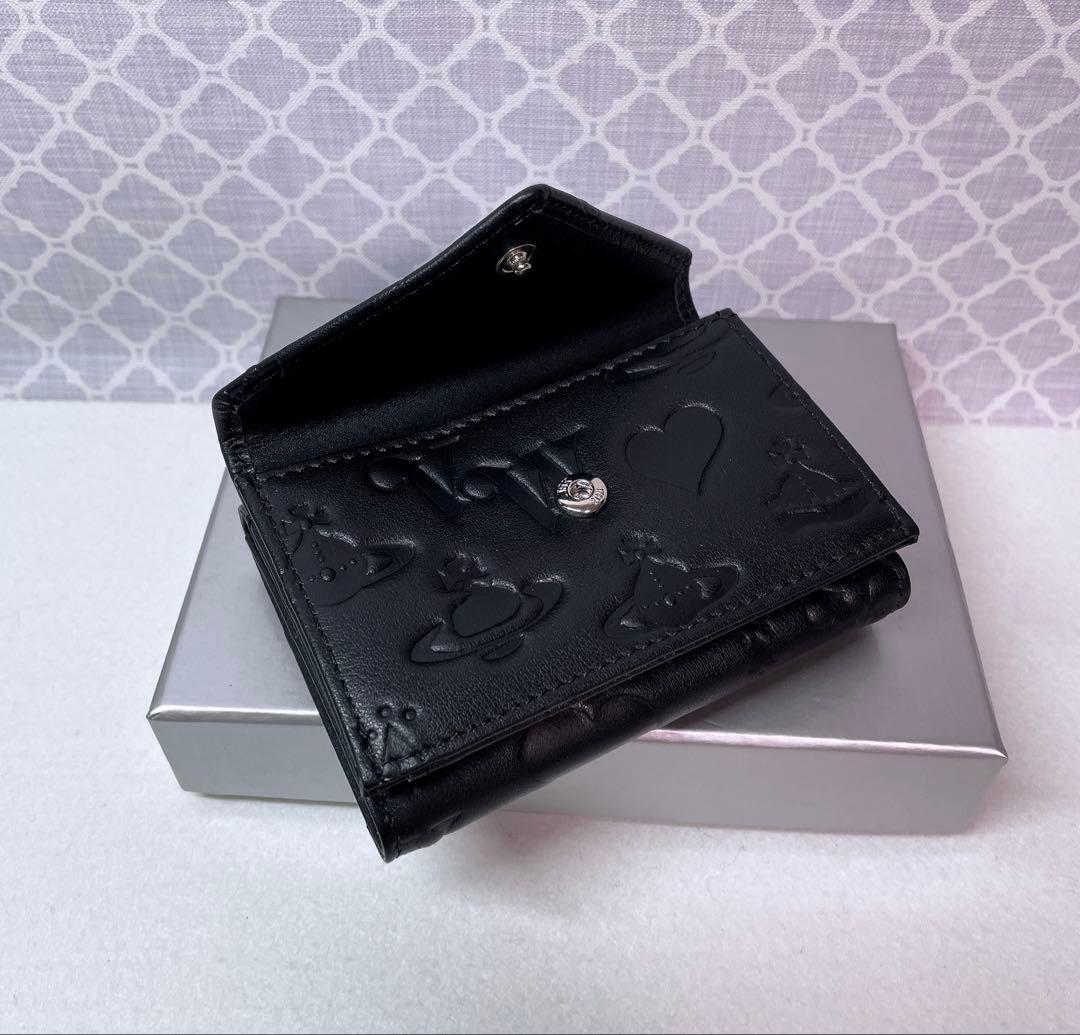 内柄も素敵☆最新】Vivienne Westwood 三折り財布 マット 黒