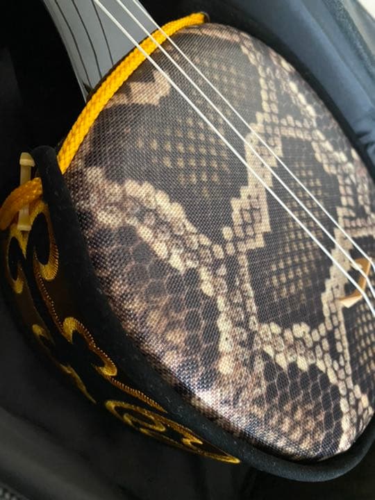 沖縄三線 殆ど未使用です。