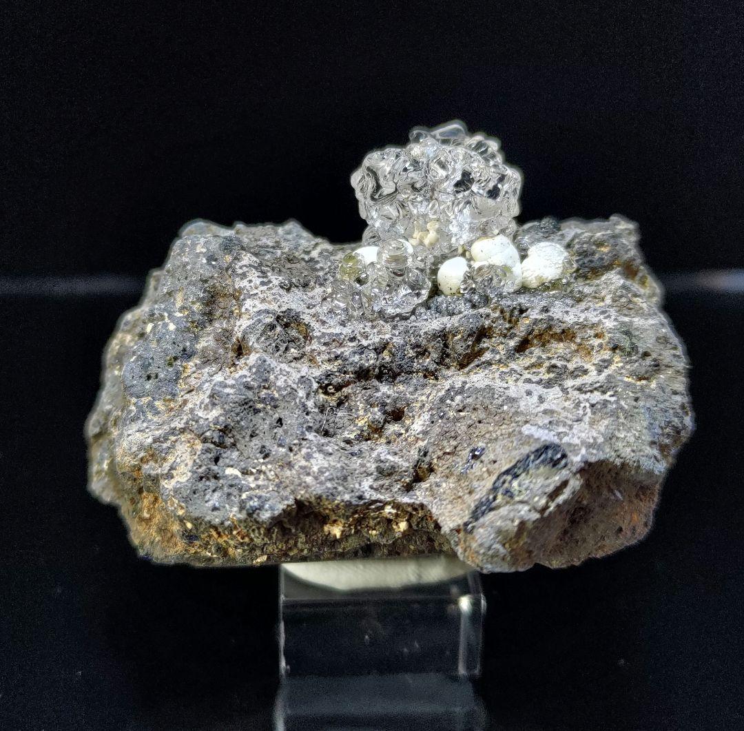 玉滴石 ハイアライト 鉱石 鉱物 ミネラル 原石 標本 母岩付き③ 玉滴石 ハイアライト 鉱石 鉱物 ミネラル 原石 標本 母岩付き 玉滴石