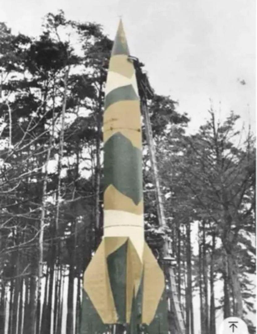 B）PMA製 WWⅡ ドイツ軍V2ロケット 弾道ミサイル 1/72 完成品模型