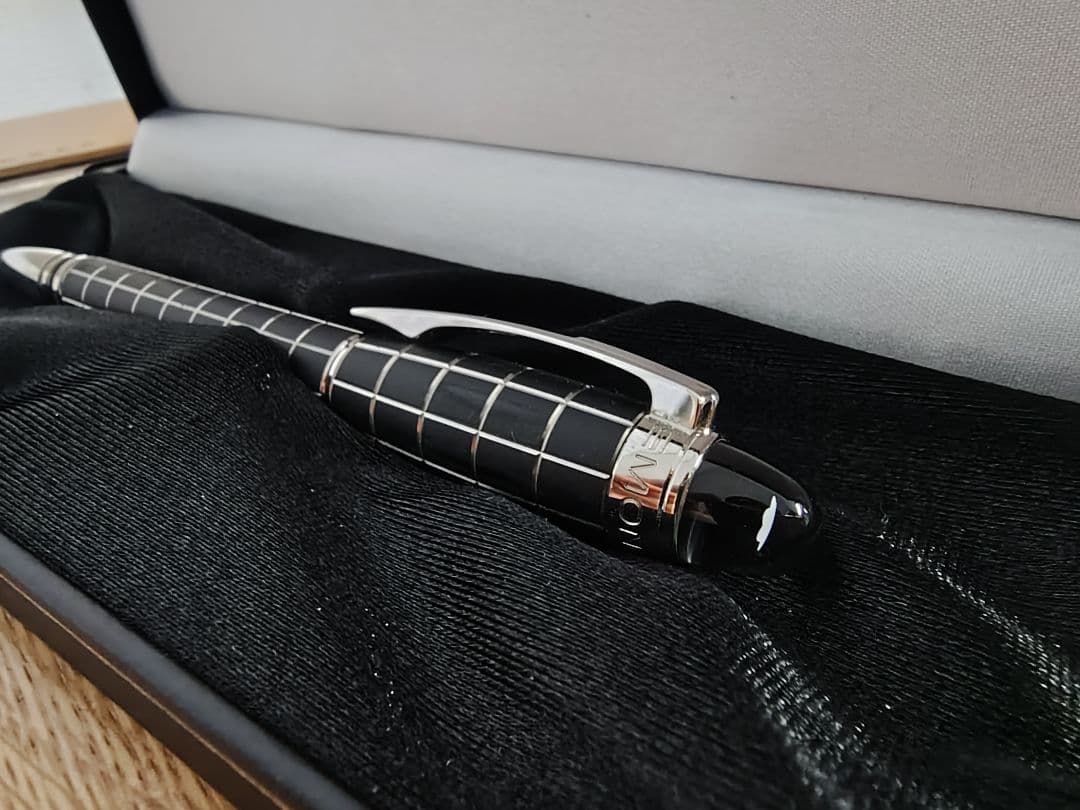 MONTBLANC 万年筆 スターウォーカー メタルラバー