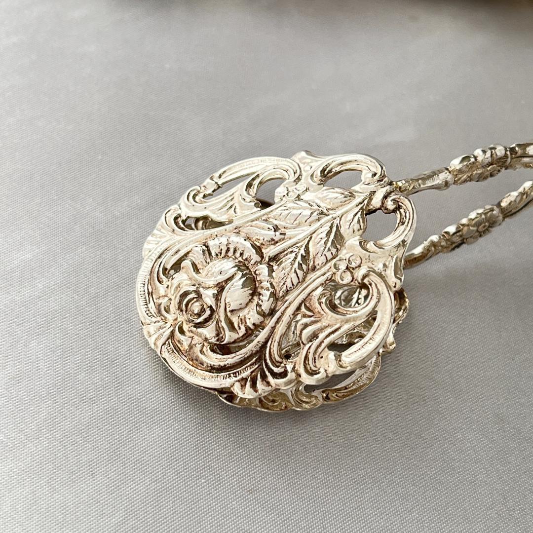 【ドイツ】 薔薇の透かしのトング【純銀】ローズ 16cm ドイツ】薔薇の透かしのトング【純銀】ローズ 15cm