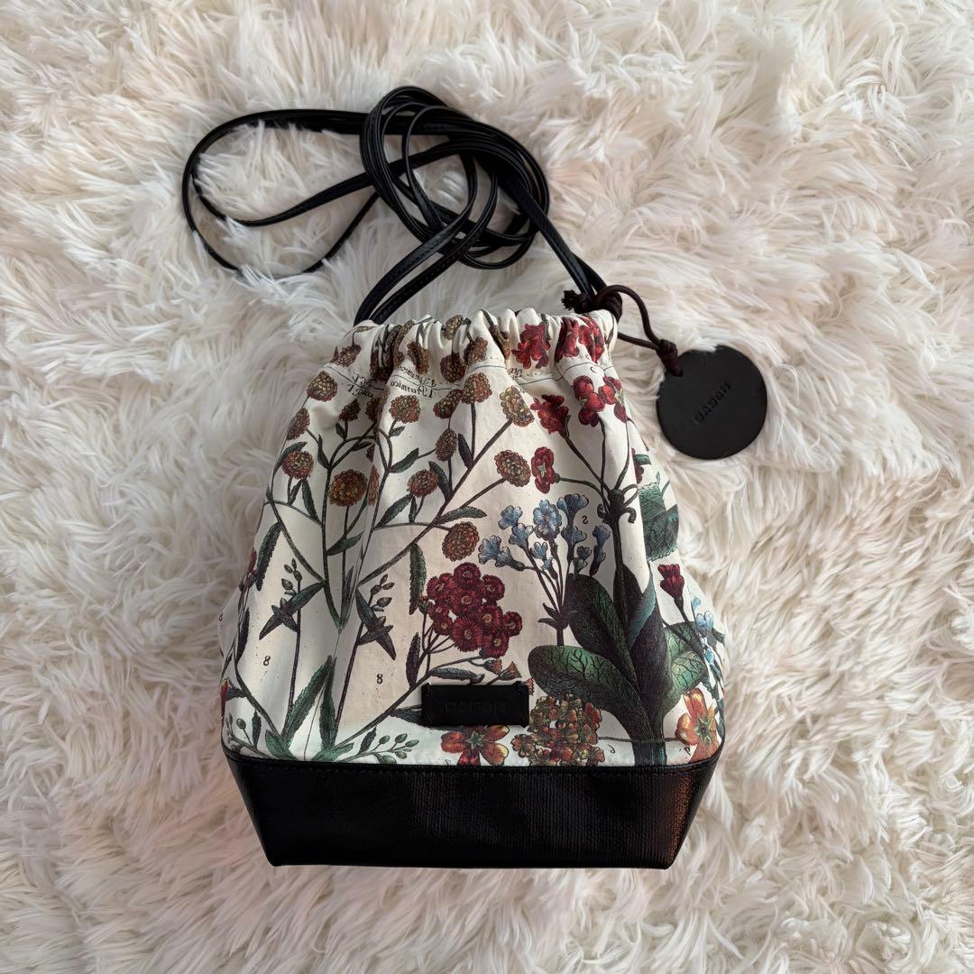 美品 CABaN パレルモプリント ドローストリングバッグ - メルカリ