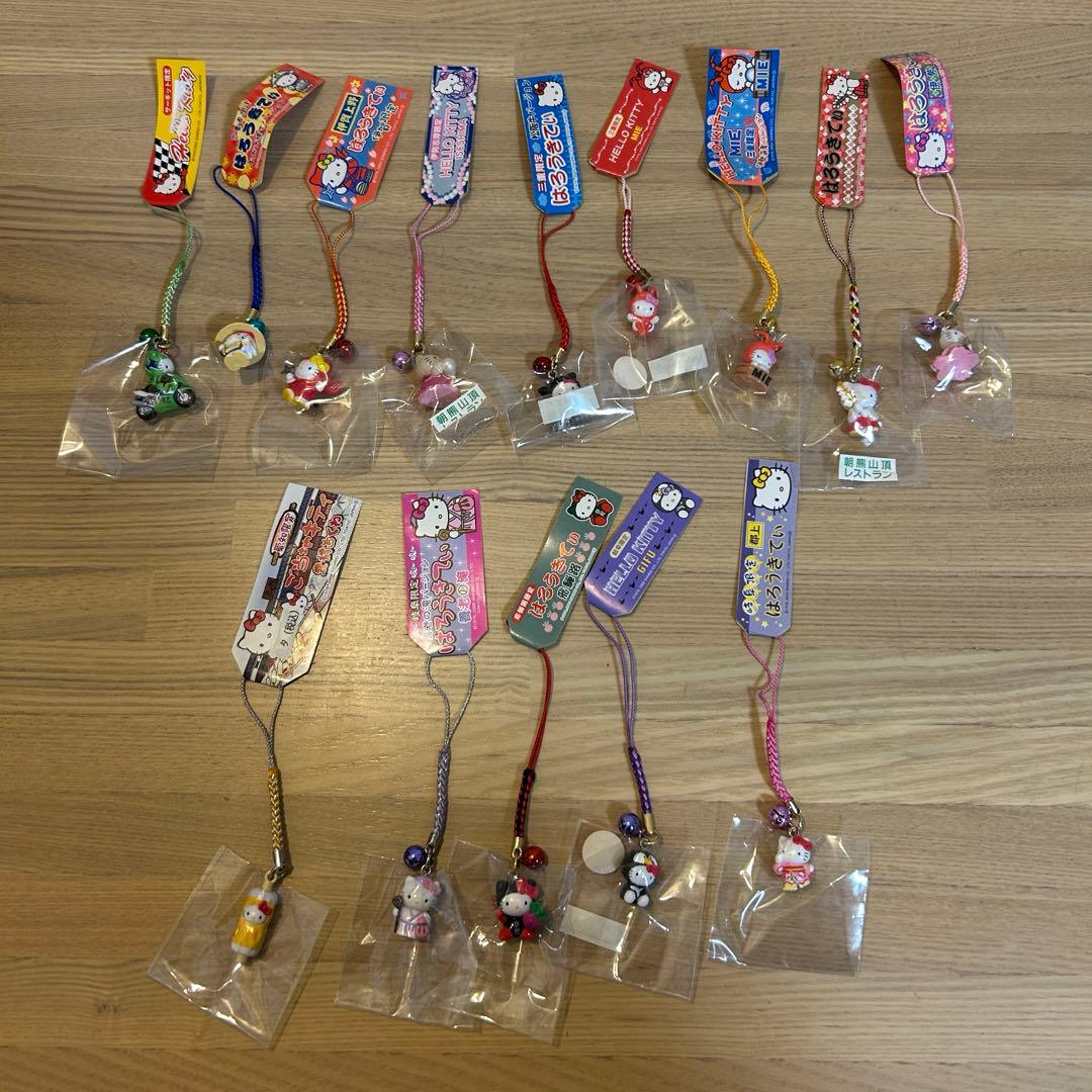 ご当地キティ　根付けストラップ138個+おまけ