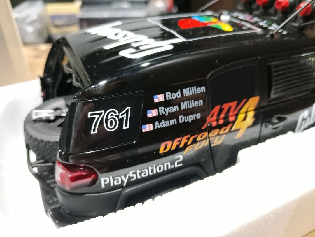 1/18 オートアート トヨタ FJクルーザー ミニカー ブラック PS ソニー