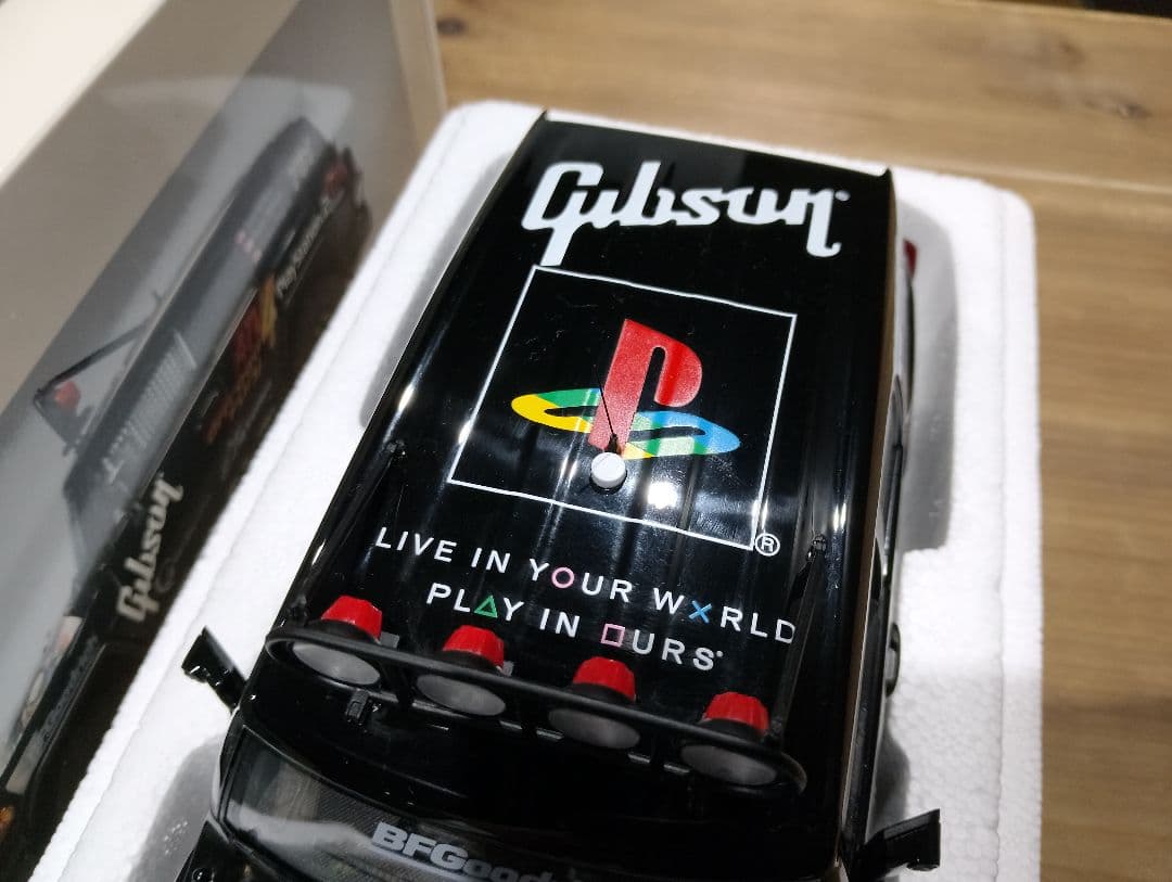 1/18 オートアート トヨタ FJクルーザー ミニカー ブラック PS ソニー