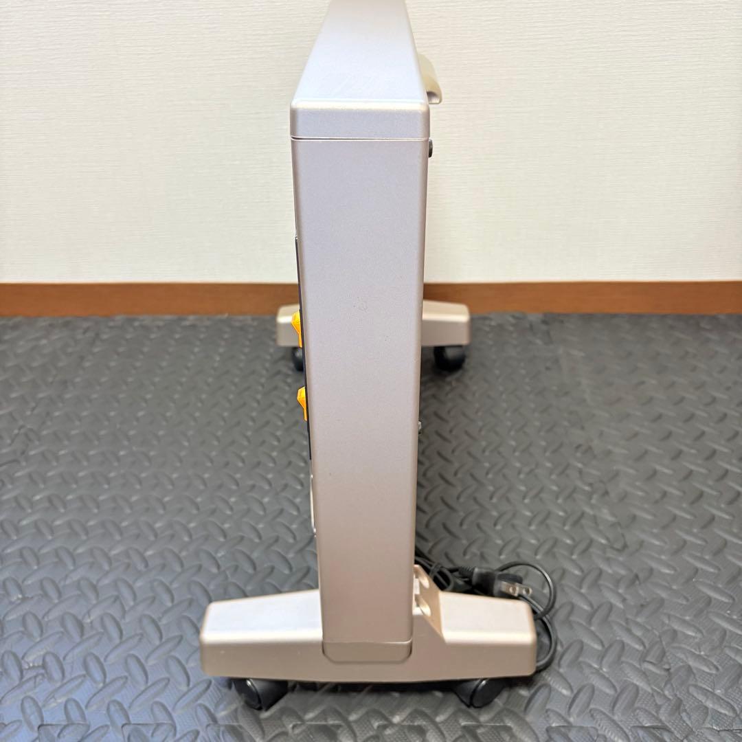 サンルミエ Cute E800LS 遠赤外線暖房器 2022年製 - メルカリ