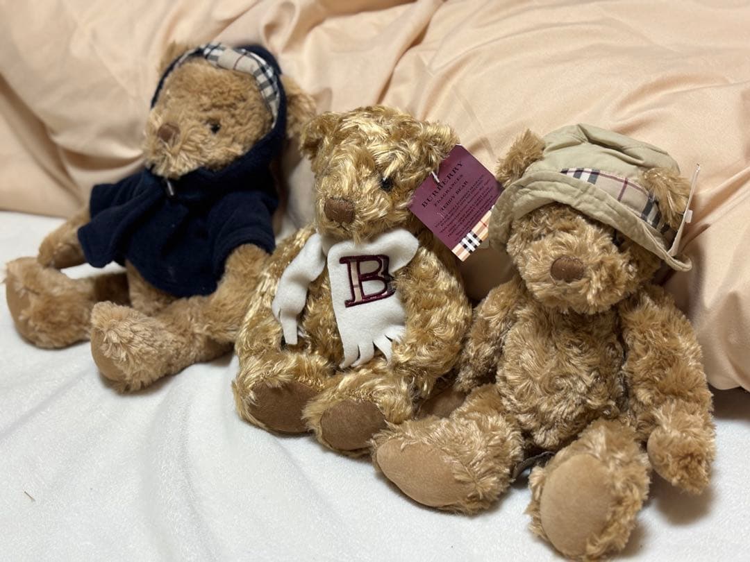 【希少・非売品】バーバリー（BURBERRY）テディベア 3体セット／限定