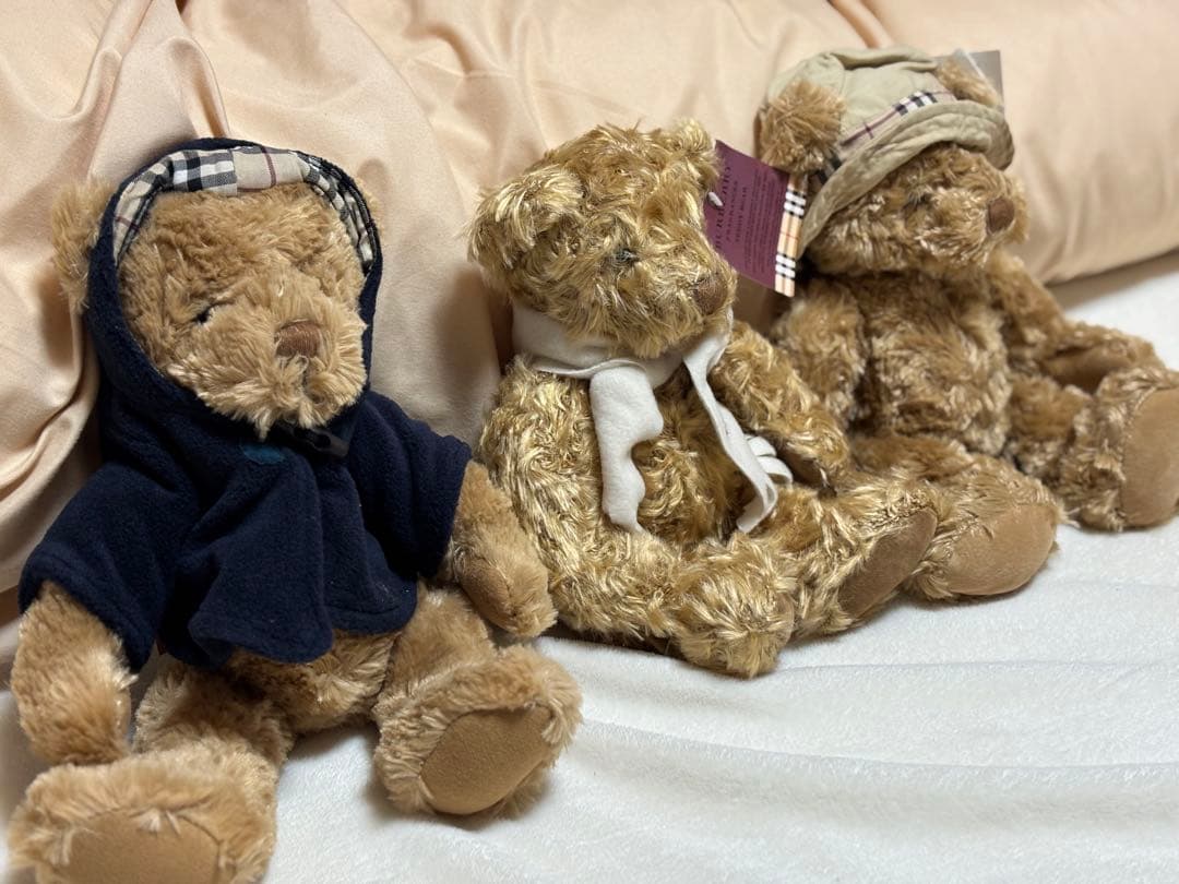 【希少・非売品】バーバリー（BURBERRY）テディベア 3体セット／限定
