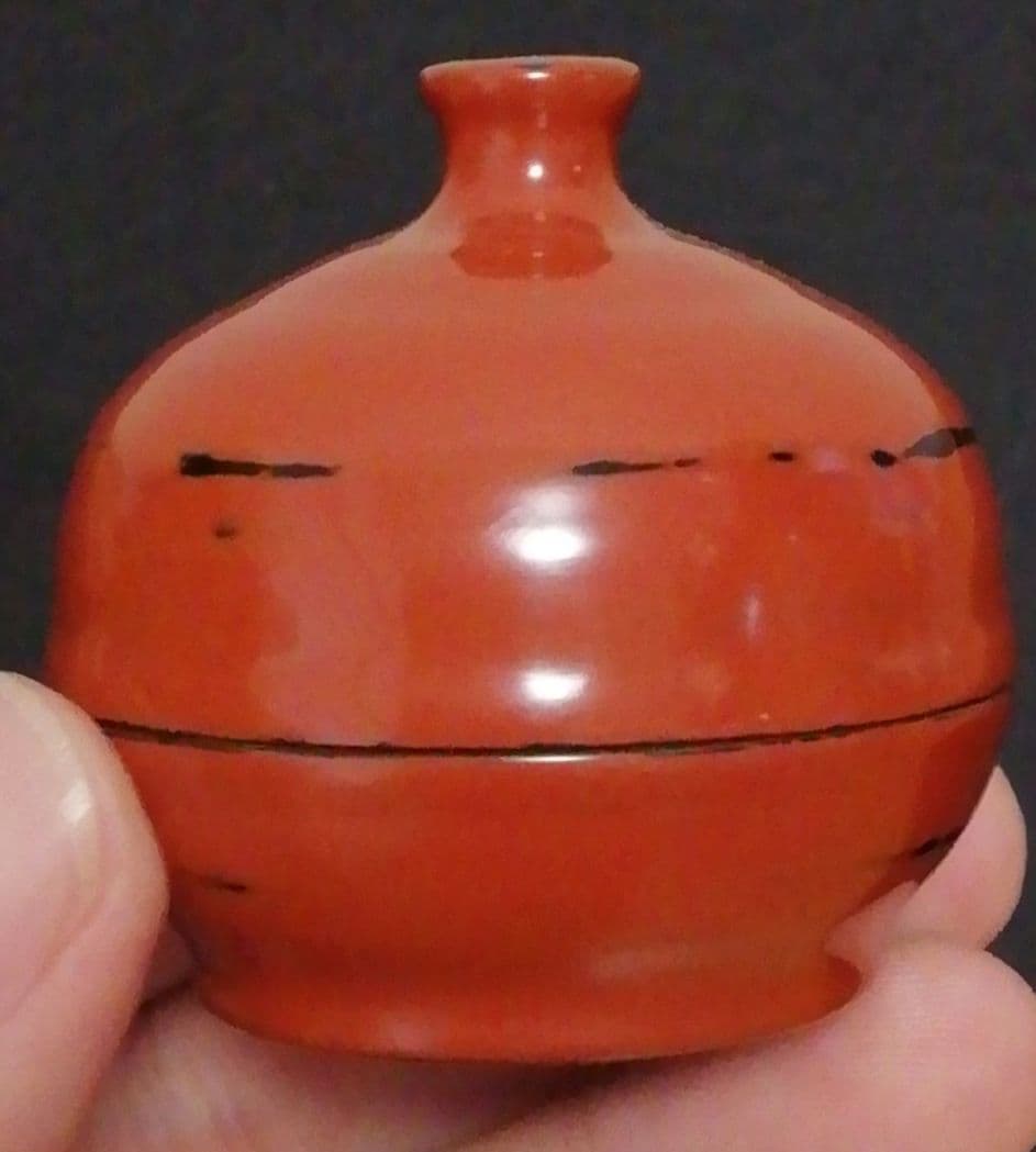 磯矢阿伎良作　朱塗　根来　香合　共箱　略歴付　茶道具