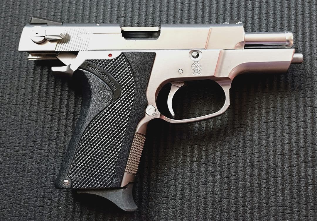 ウエスタンアームズ　スミス&ウェッソン　ショーティ40 ガスガン