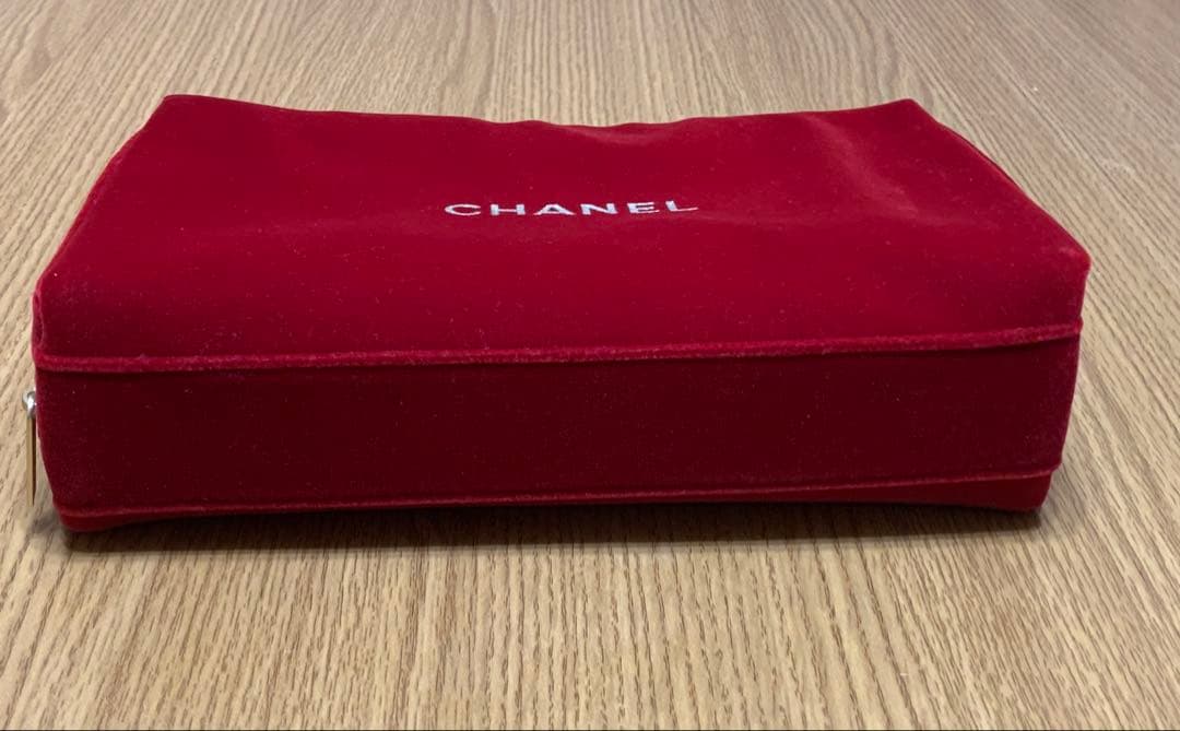 お値下げ！　レ　パンソー　ドゥ　シャネル ポーチ　3種メークアップブラシのセット