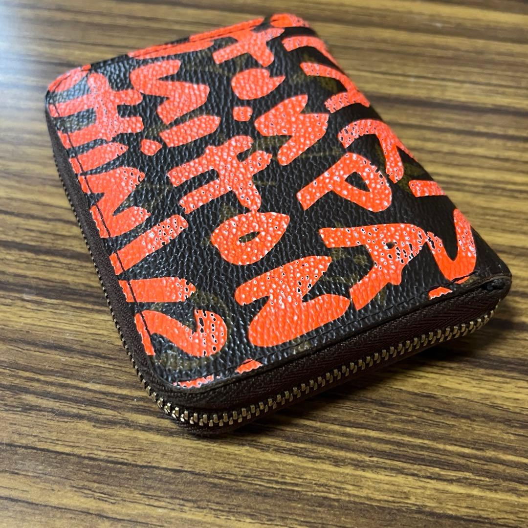 ルイヴィトン ジッピー パース ケース モノグラム グラフィティ