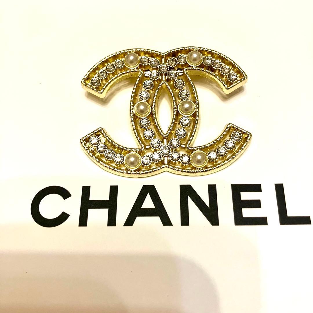 CHANEL ダブルCロゴ ブローチ ノベルティ - メルカリ