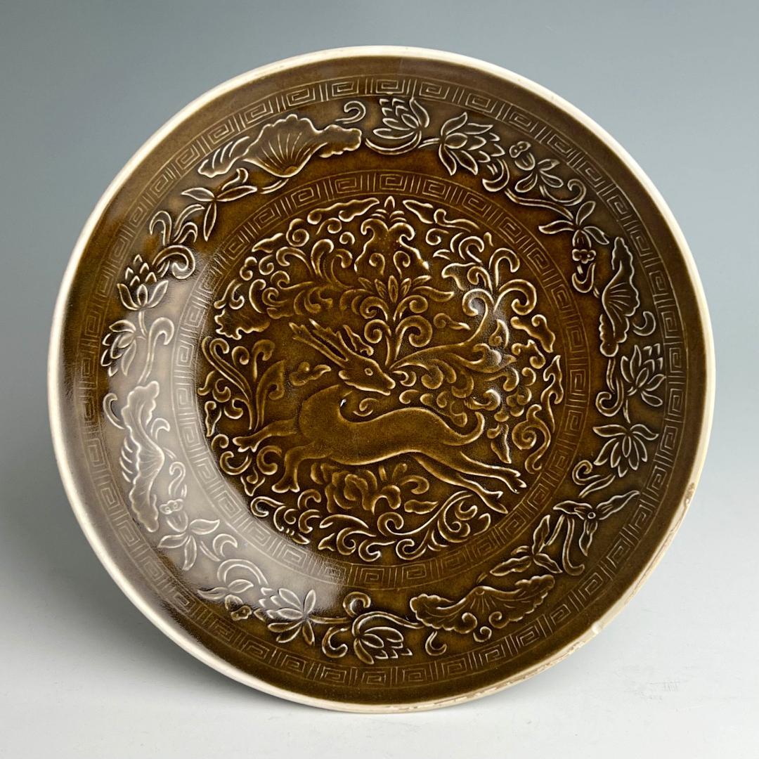 定窯紫金釉鹿紋碗 唐物 中国古玩 中国美術 唐物 擺件 A895 定窯紫金釉鹿紋碗 唐物 中国古玩 中国美術 唐物 擺件 A895 - メルカリ