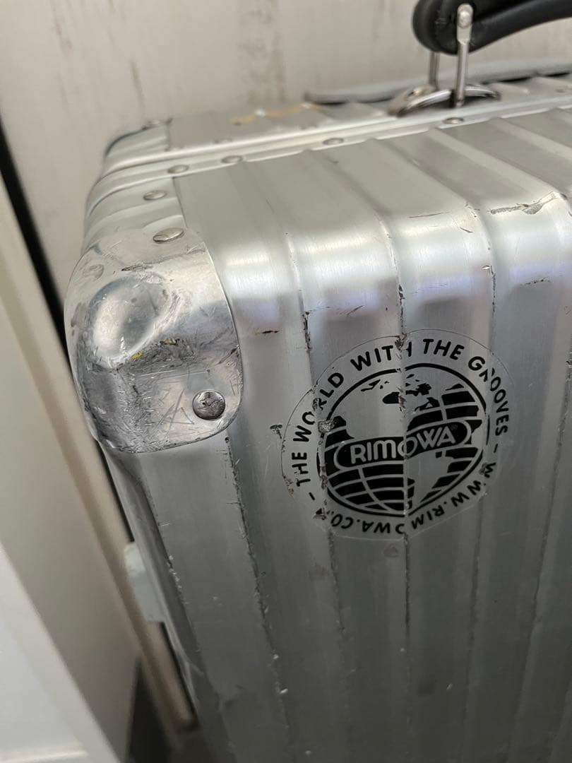 リモワ クラシックフライト 61L TSAロック4輪 廃盤モデル