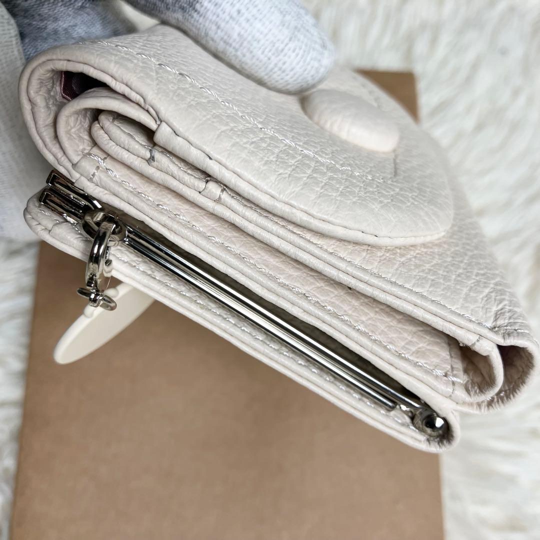 未使用✨ ジルスチュアート ルナティ がま口 トリフォールド