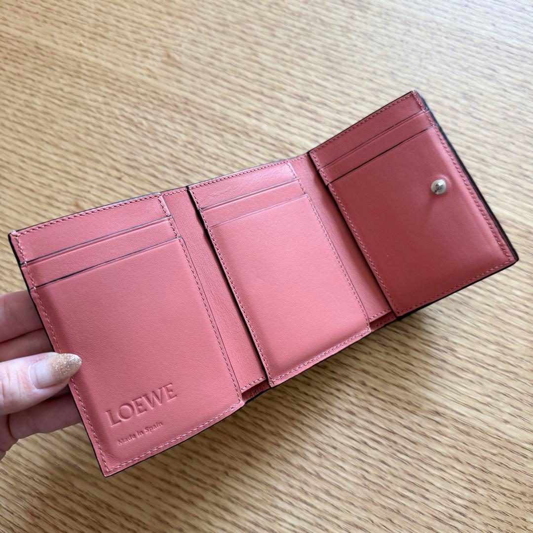 LOEWE ロエベ　トライフォールド　ウォレット