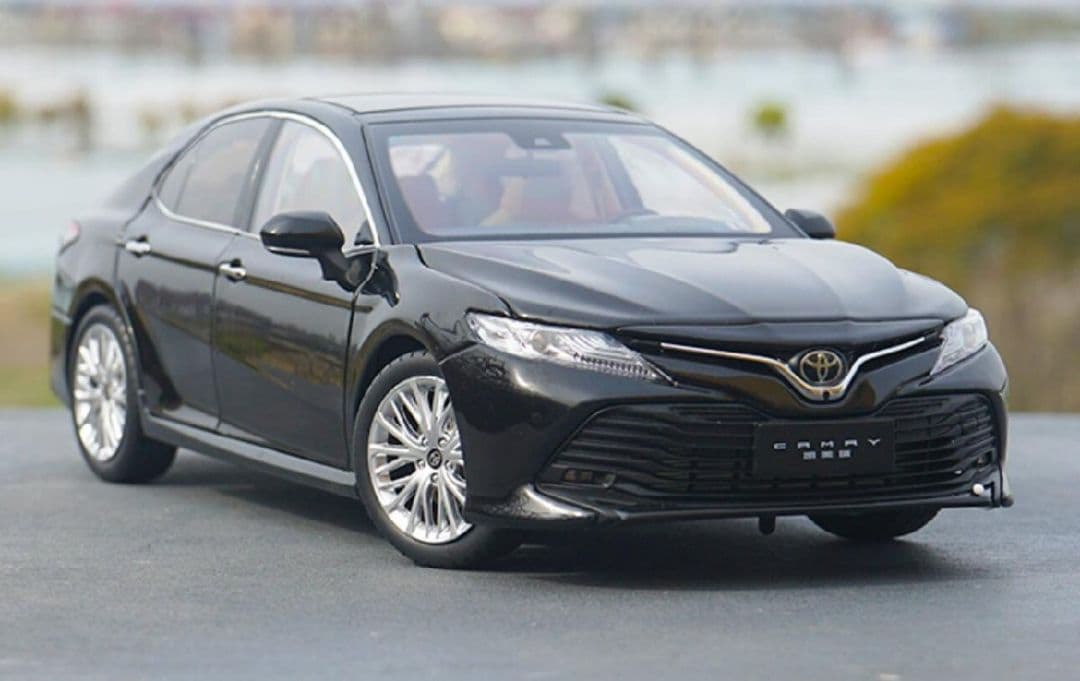 1/18 パインディモデル　トヨタ カムリ ミニカー 黒