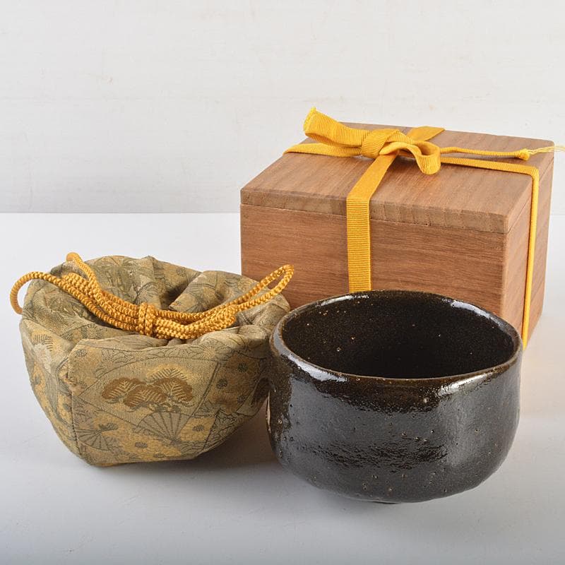 楽吉左衛門　九代了入作　黒楽茶碗　仕覆付　宗左（惺斎）極め箱　M　R7055 M5 様専用 楽吉左衛門 九代了入作 黒楽茶碗 銘「曙」 極め箱 M R8071