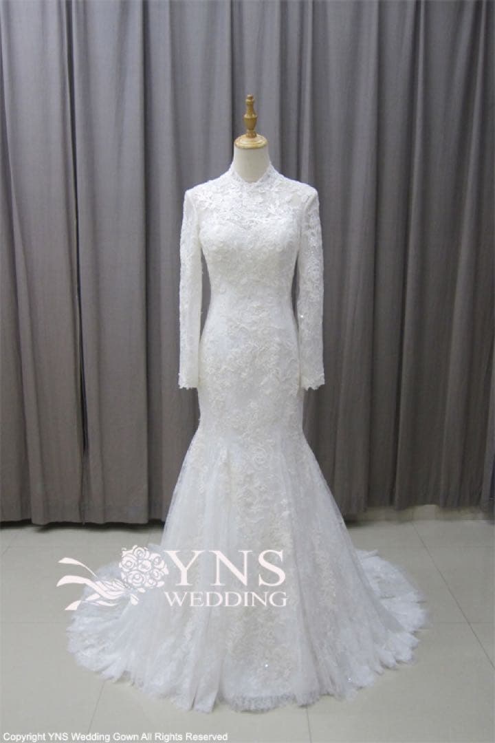 レースが綺麗ハイネック　長袖ウェディングドレス