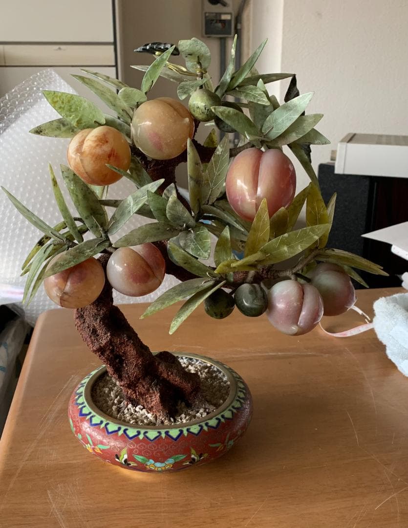 中国美術 翡翠製 桃の木 盆栽 置物 玉石彫刻 現状品!! - メルカリ