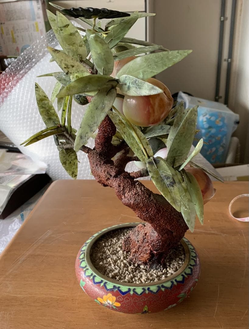 中国美術 翡翠製 桃の木 盆栽 置物 玉石彫刻 現状品!! - メルカリ