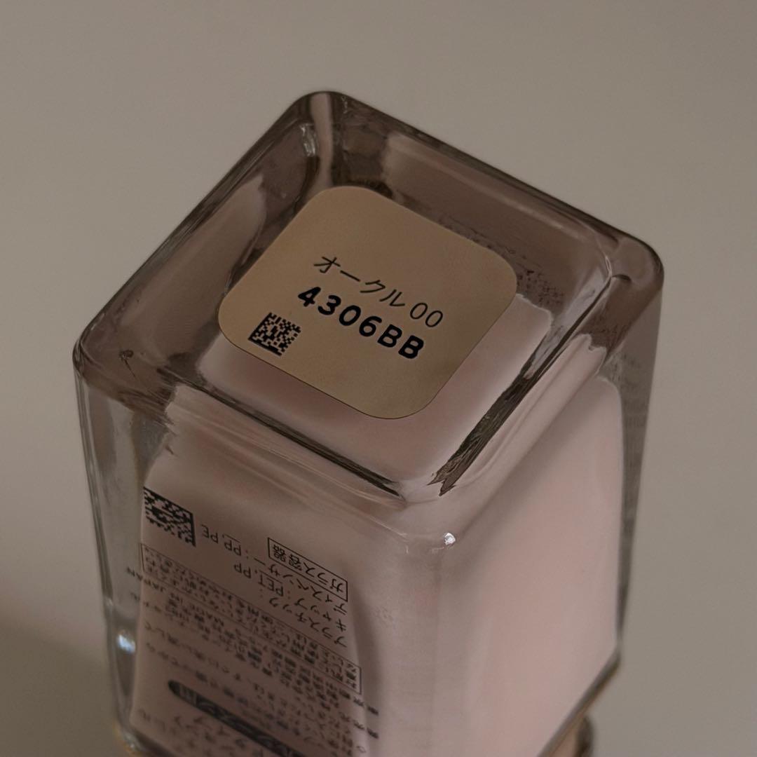 クレ・ド・ポー ボーテ タンフリュイドエクラ ナチュレル ファンデーション　00