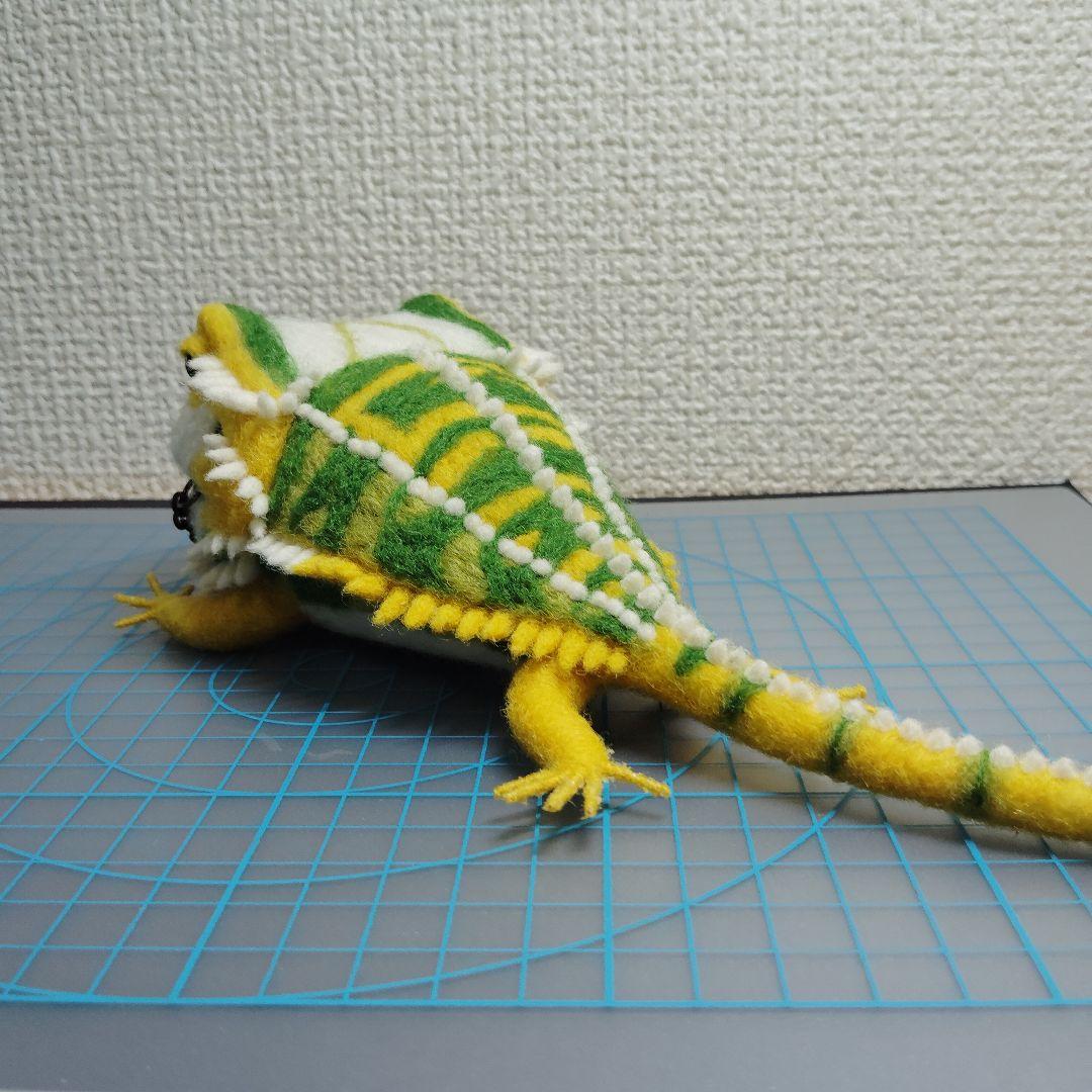 羊毛フェルト　がま口ホルダー　ハンドメイド