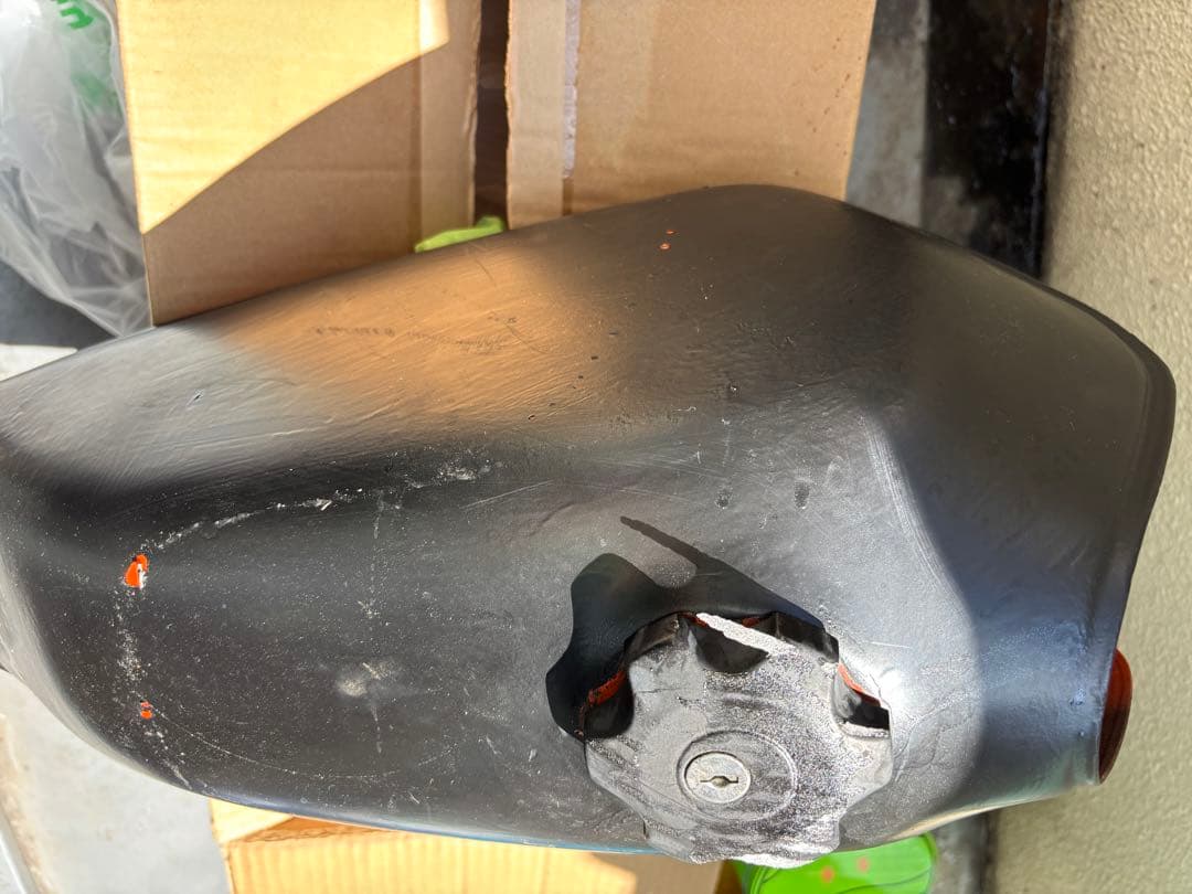 スズキグラストラッカービックボーイ純正タンクNJ47Aオレンジ色