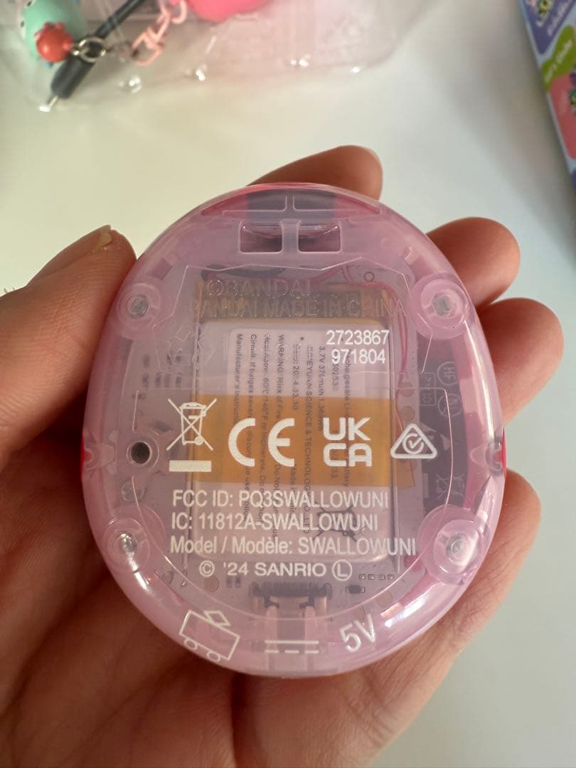 Tamagotchi Uni サンリオ　キティ