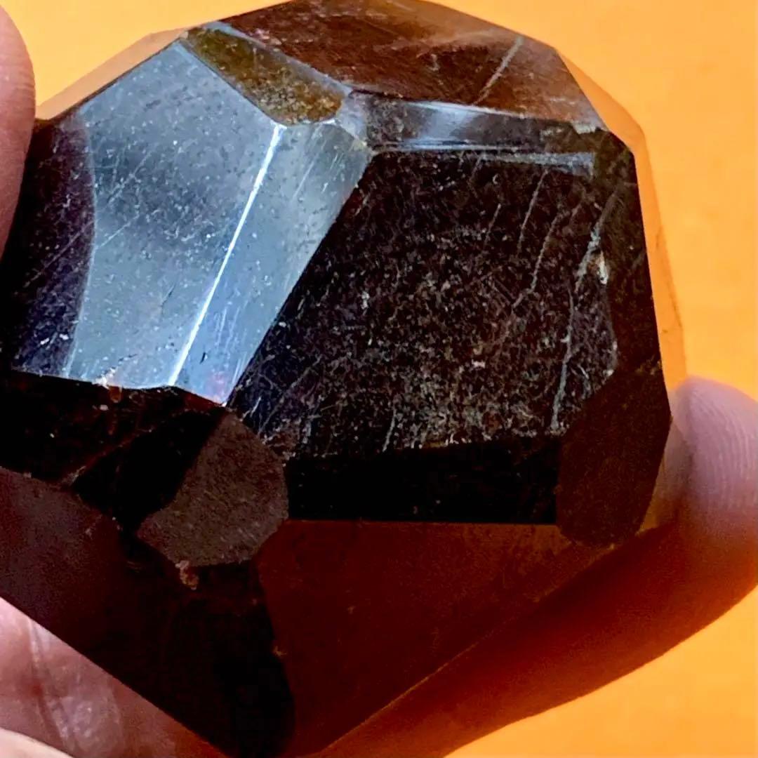 ダークレッドの12面体結晶ガーネット(Lサイズ2)ポリッシュ/置物