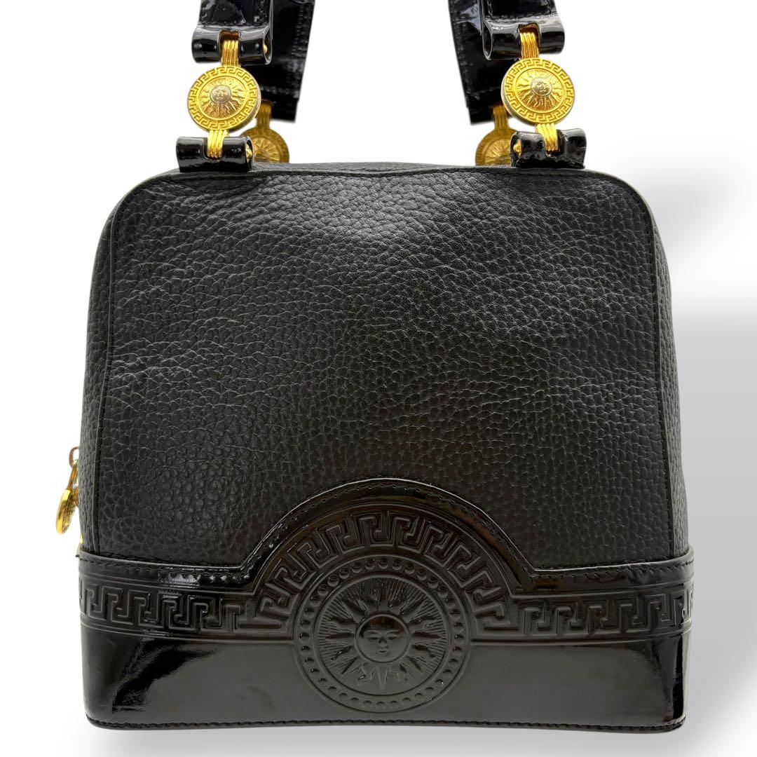 ジャンニヴェルサーチ ハンドバッグ サンバースト レザー エナメル ブラック 黒